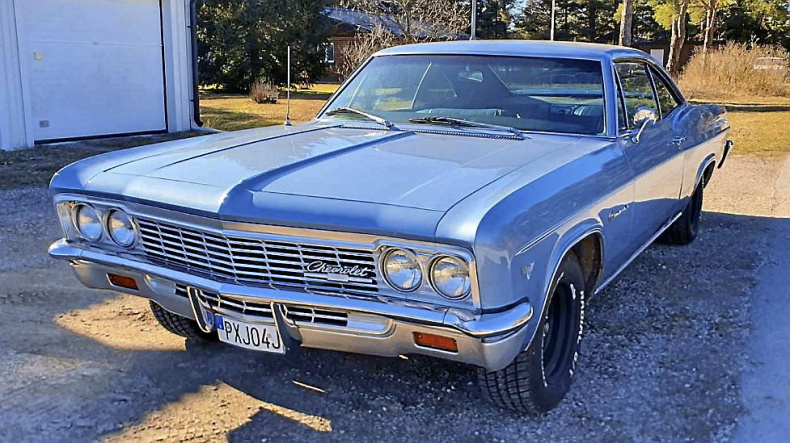 Chevrolet Impala coupe