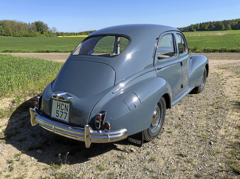 Peugeot 203a
