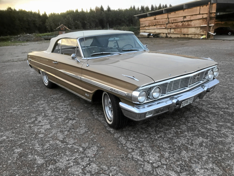 Ford Galaxie 500XL