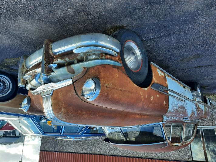 Pontiac Cheiftain 1952