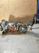 Delar från en Volvo 245 -79