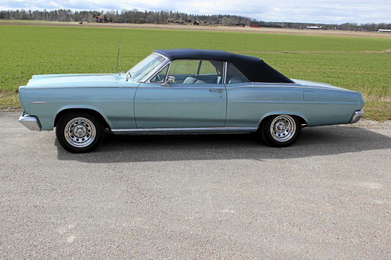 Mercury Caliente cab