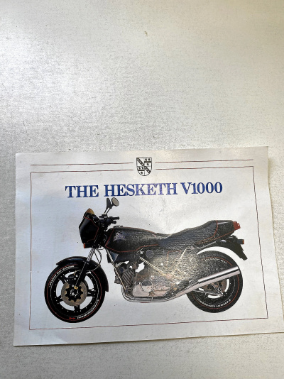 Broschyr MC Hesketh V 1000