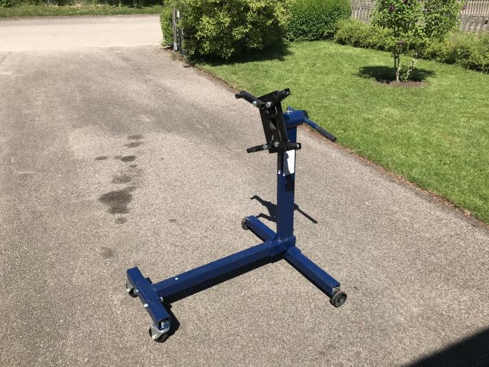 Verkstadsskruvstycke och motorstativ