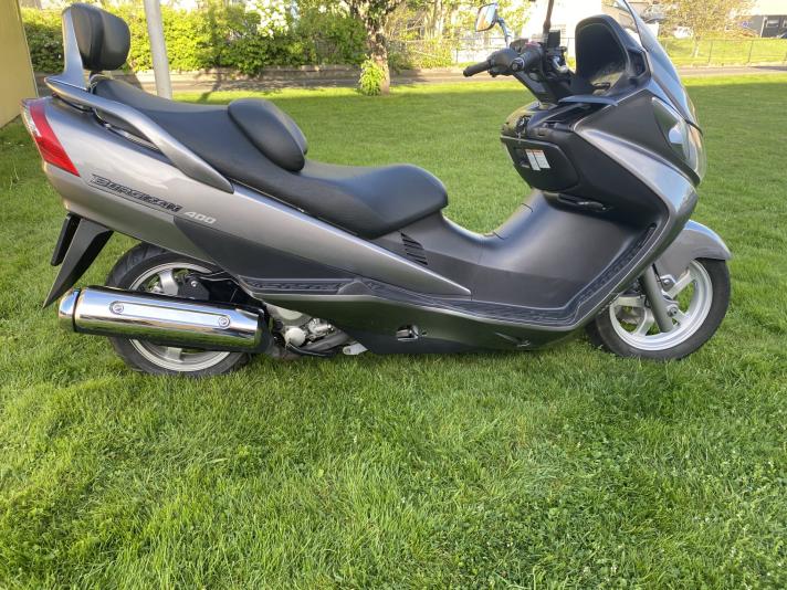 Suzuki Burgman 400 cc (med bonus)