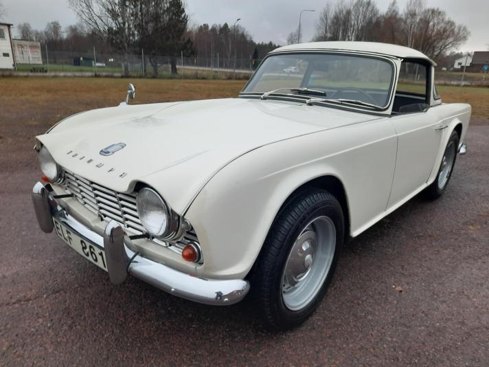 Triumph TR 4