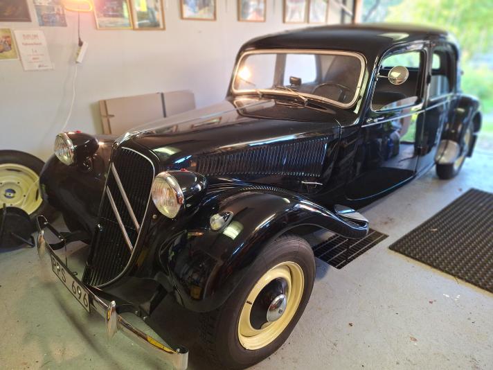 Klassisk Citroën Berline 11 Normale