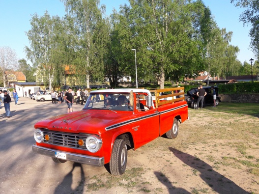 Dodge 100