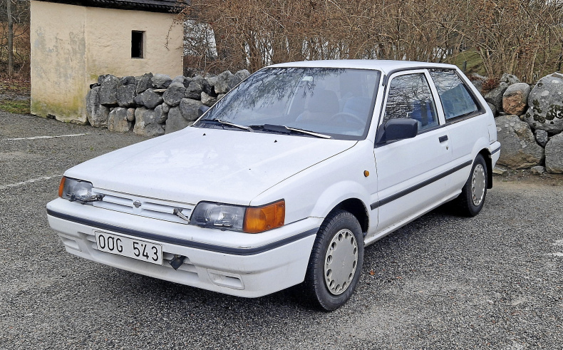 Nissan Sunny N13 12V