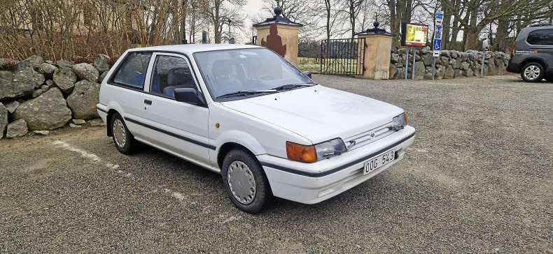 Nissan Sunny N13 12V