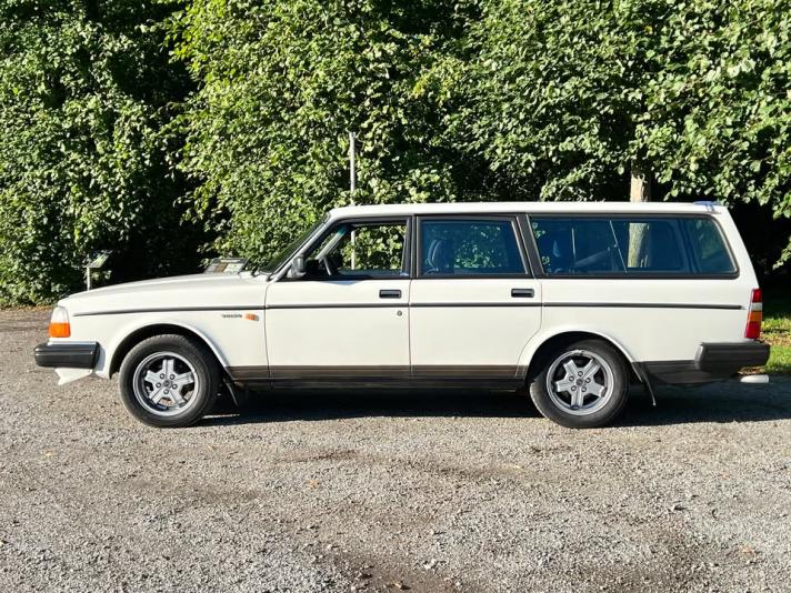 Volvo 245 GL