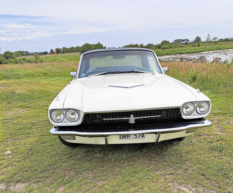 Ford Thunderbird
