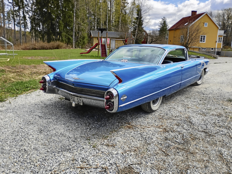 Cadillac coupe De Ville