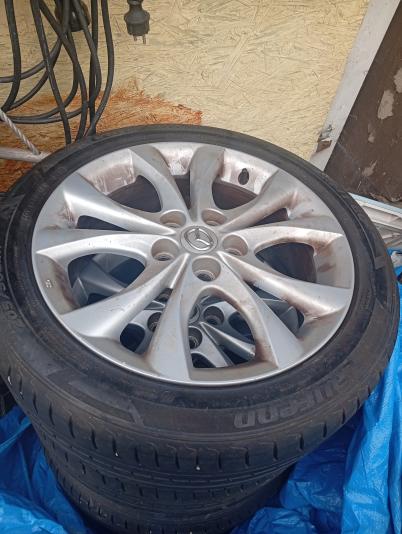 Mazda fälgar med sommardäck