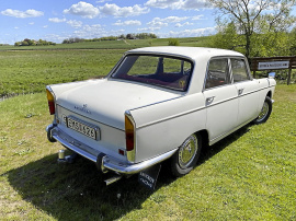 Peugeot 404