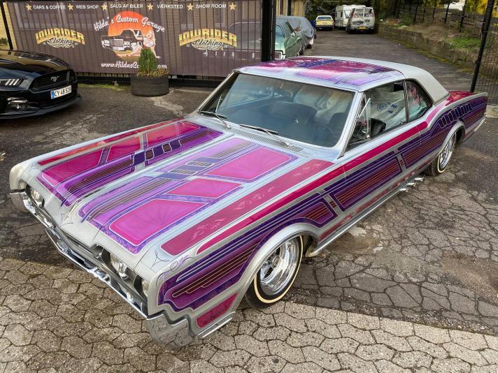 Oldsmobile Cutlass LOWRIDER
