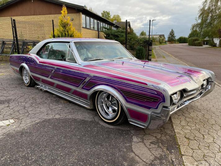 Oldsmobile Cutlass LOWRIDER
