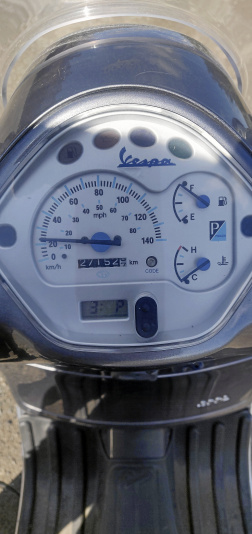Vespa GT 200