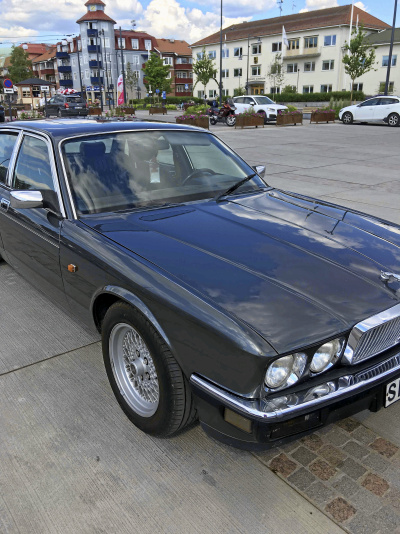 Jaguar XJ40 4.0