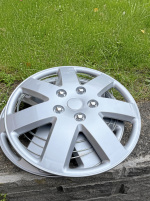 Navkapslar 15 tum 100:-