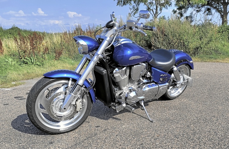 Honda VTX1800 Facelift 240 Edition