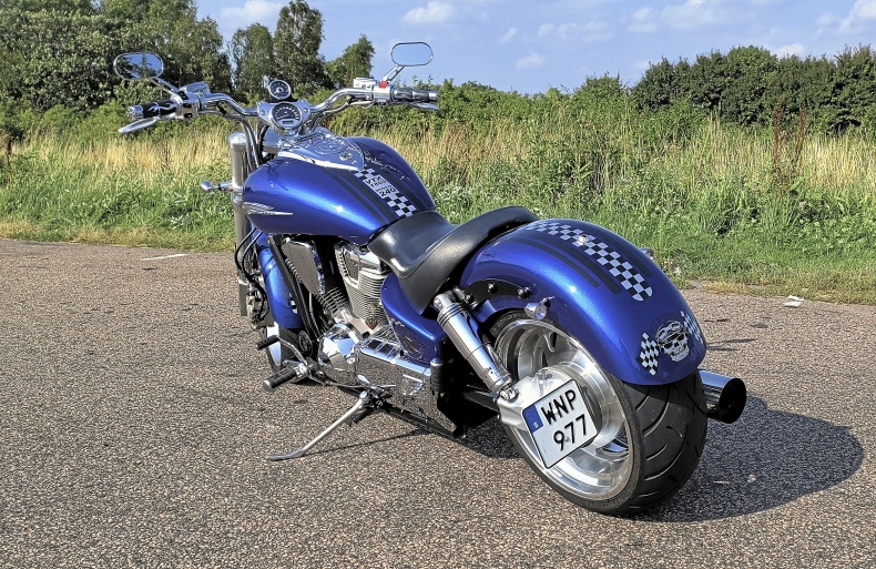 Honda VTX1800 Facelift 240 Edition
