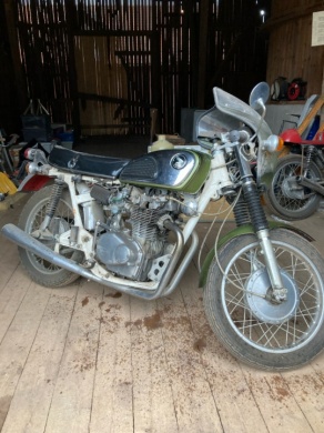 Honda Black Bomber