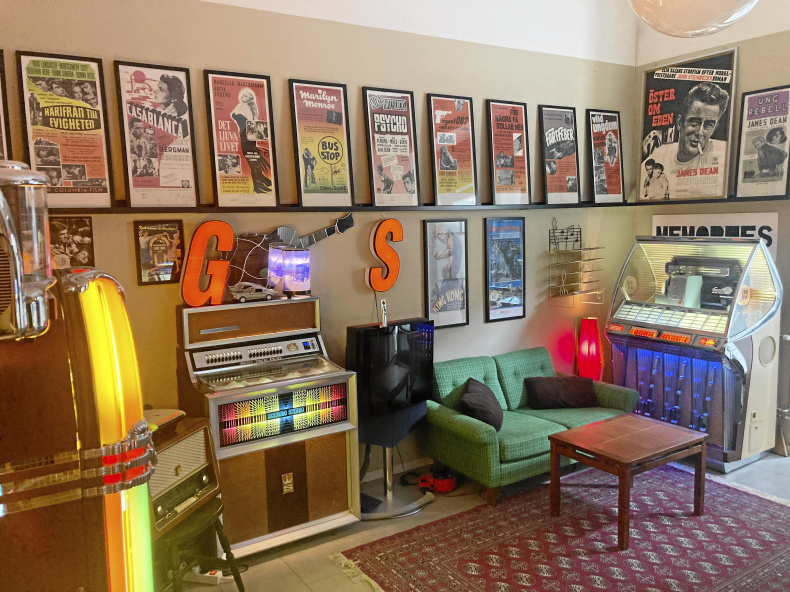 JUKEBOX m.m.