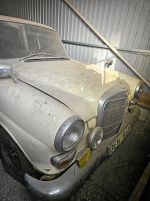 Mercedes 200D