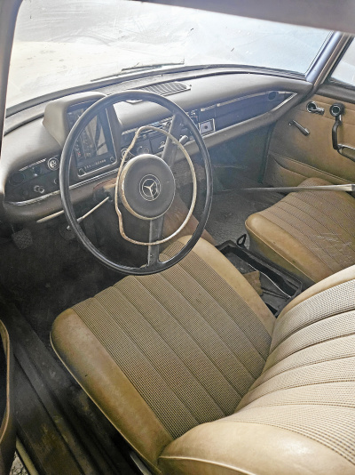Mercedes 200D