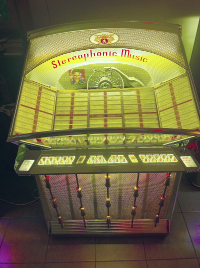 JUKEBOX - WURLITZER