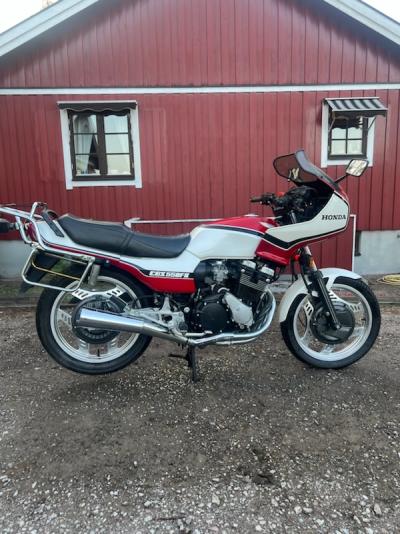 Cbx 550 f2