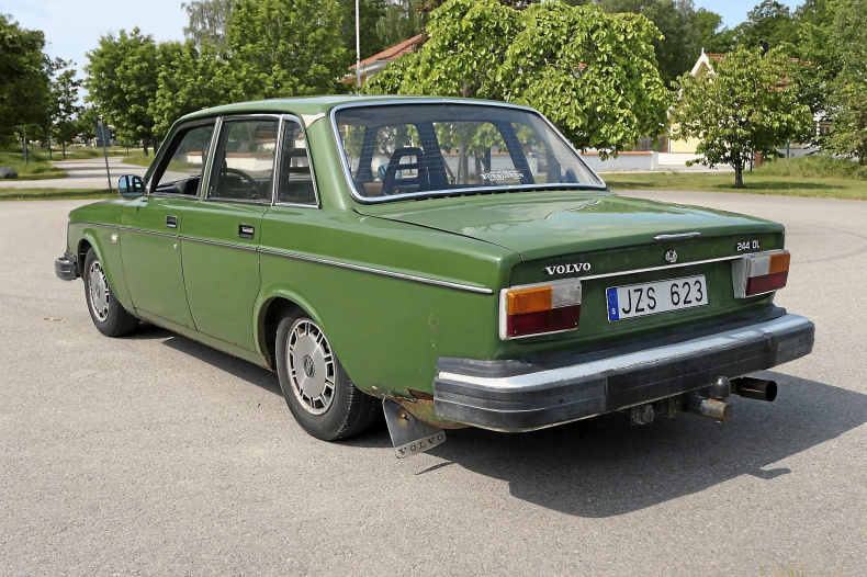 Volvo 244