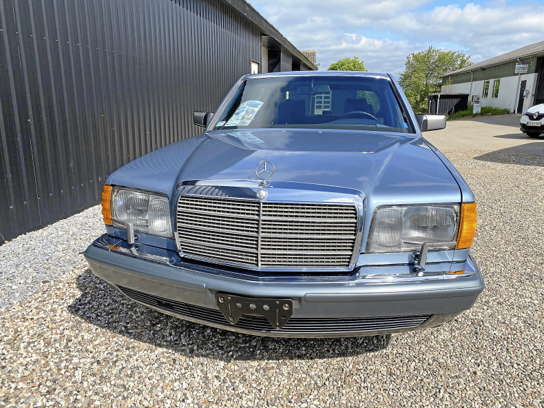 Mercedes 560 SEL
