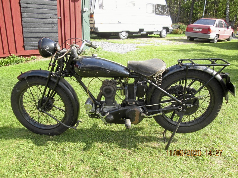 Triumph 500