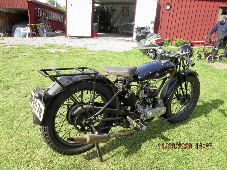 Triumph 500