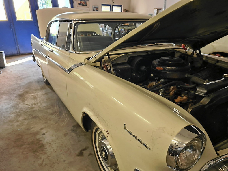Dodge Royal