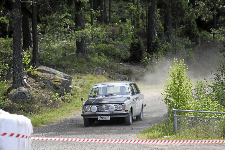 Volvo 142 S