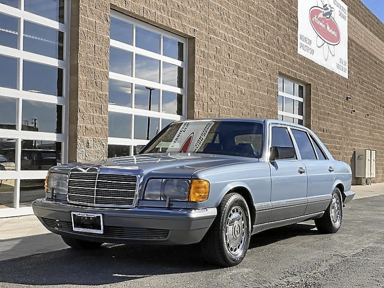 Mercedes 560 SEL
