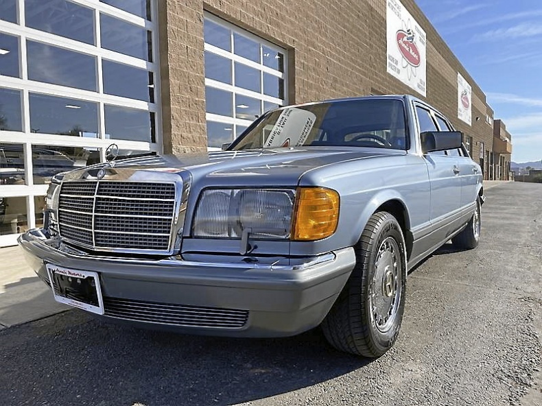 Mercedes 560 SEL