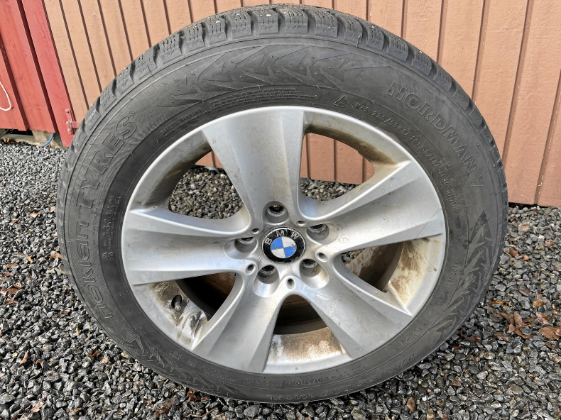 Vinterhjul BMW 17 tum Nokia dubb 6 mm