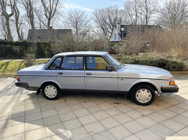 Volvo 240 2.3 -244 GL