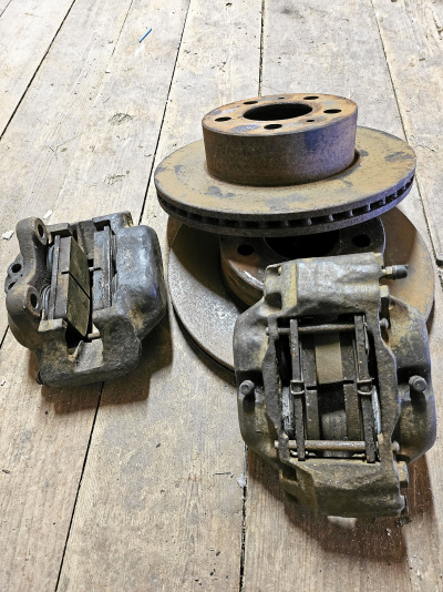 Frambromsar till Volvo 240