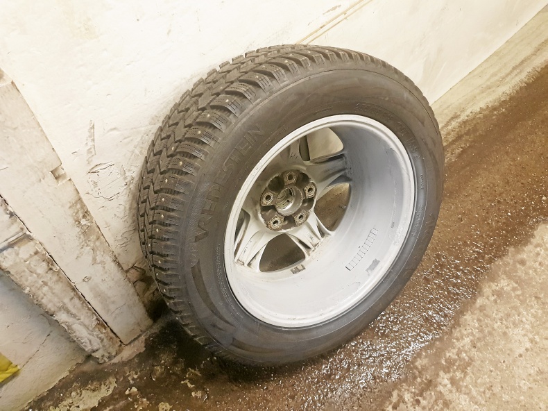  Porsche Cayenne vinterhjul 18 tum