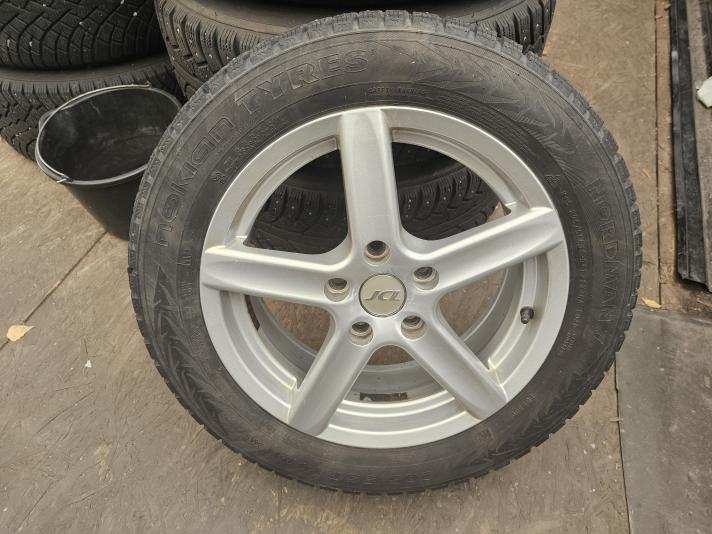 TOYOTA 5X114,3 VINTERHJUL 16 TUM