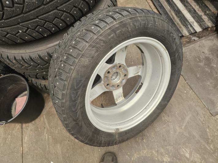 TOYOTA 5X114,3 VINTERHJUL 16 TUM