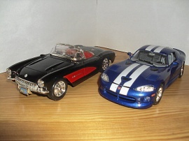 1:24 Corvette och Dodge Viper
