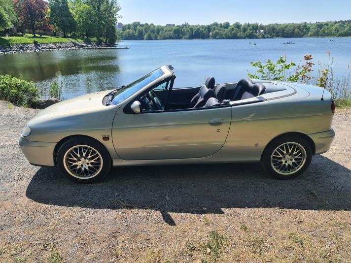 RENAULT MEGANE KARMAN CABRIOLET
