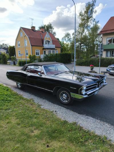 Pontiac Catalina cab
