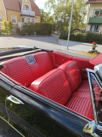 Pontiac Catalina cab